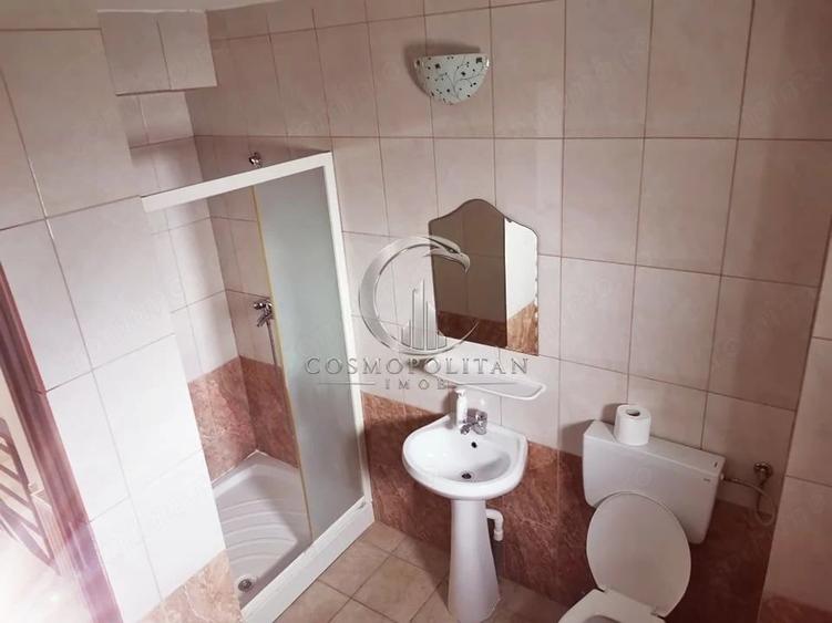 Casă cu 2 camere cu Teren 2000 Mp în Sărata