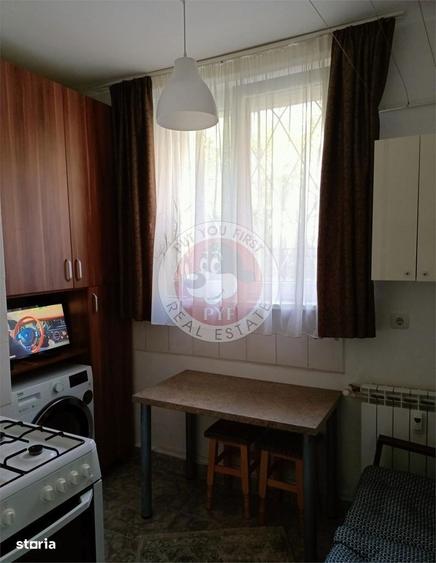 Garsonieră decomandată în Tei
