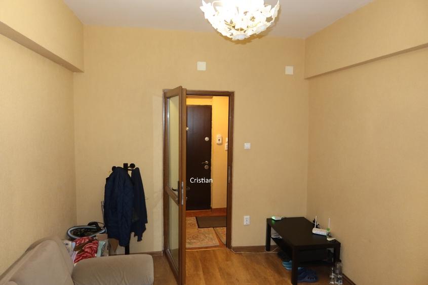 Apartament cu 2 camere decomandat, mobilat în Brâncoveanu
