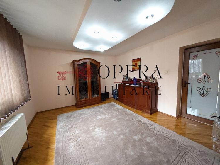 Casă individuală cu 15 camere cu Canalizare în Copou