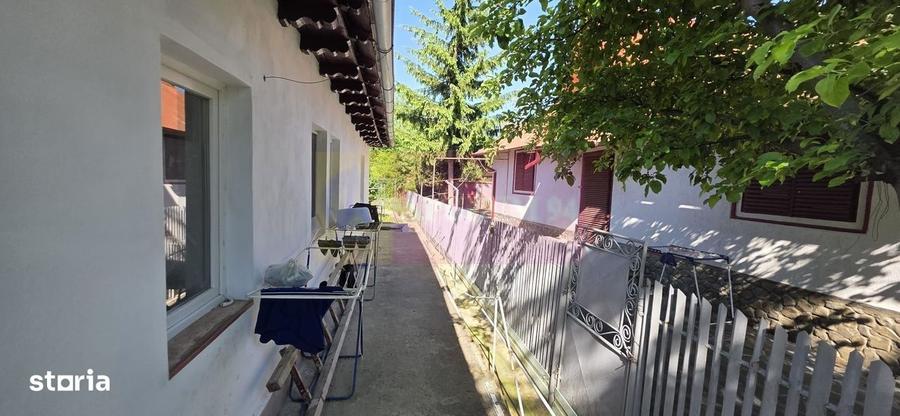 Casa de vanzare cu 5 camere in Mislea - 4