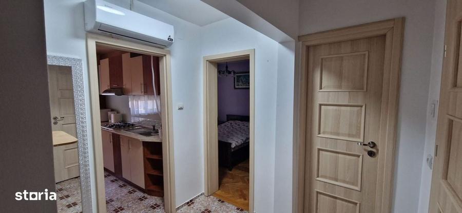 Apartament cu 2 camere decomandat în Roșia