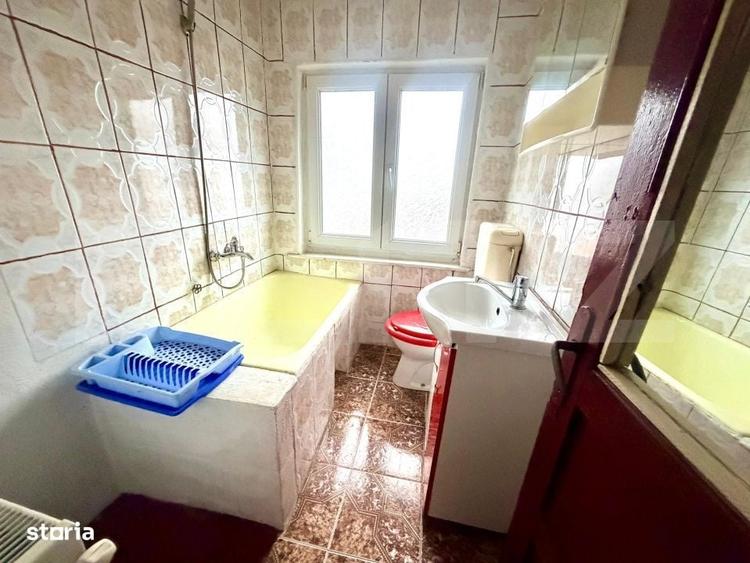 Casă cu 4 camere în Suseni