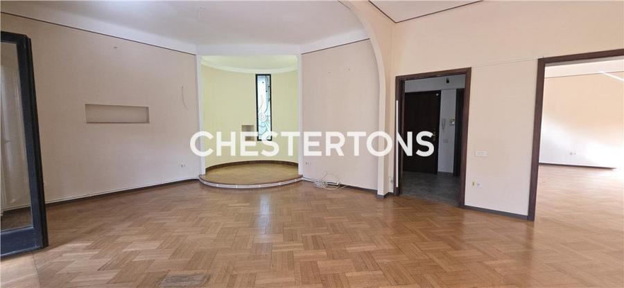 Apartament cu 5 camere decomandat în Ultracentral