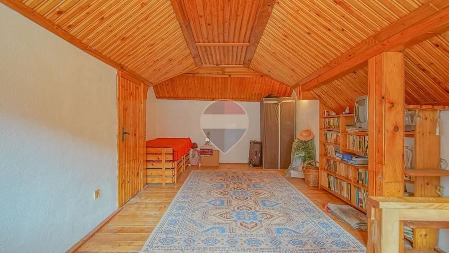 Casă individuală cu 5 camere cu Teren 1555 Mp în Satulung
