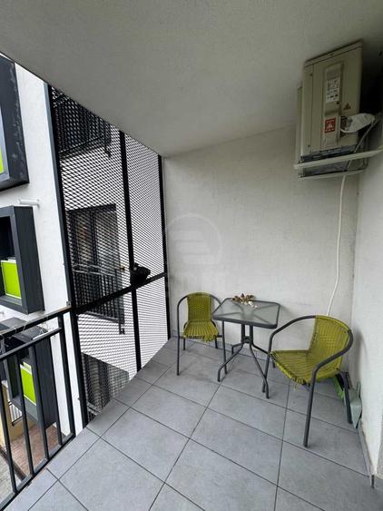 Apartament cu 2 camere semidecomandat în Borhanci