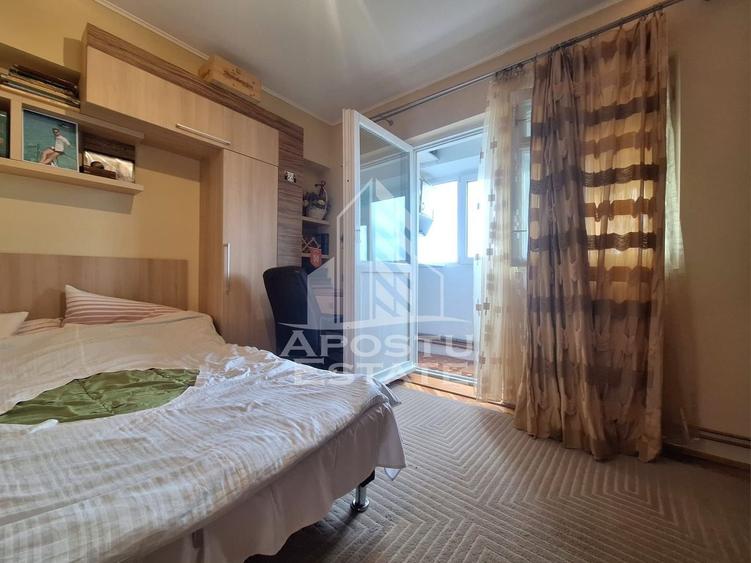 Apartament cu 4 camere decomandat în Aurel Vlaicu