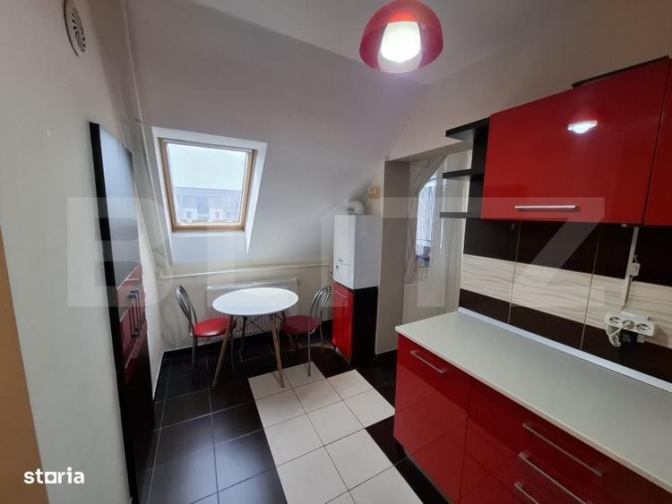 Apartament cu 3 camere semidecomandat în Micro 16