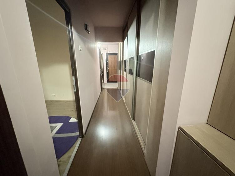 Apartament cu 3 camere decomandat, mobilat în Micălaca