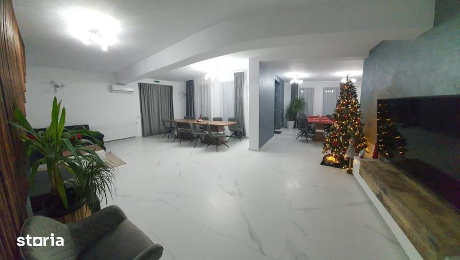 Casă cu 7 camere cu Teren 1500 Mp în Nojorid