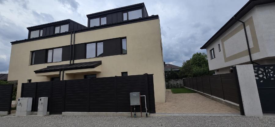 Duplex cu 5 camere cu Teren 227 Mp în Central