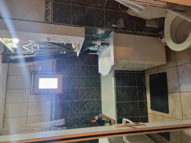 Apartament cu 3 camere decomandat în Poarta 6