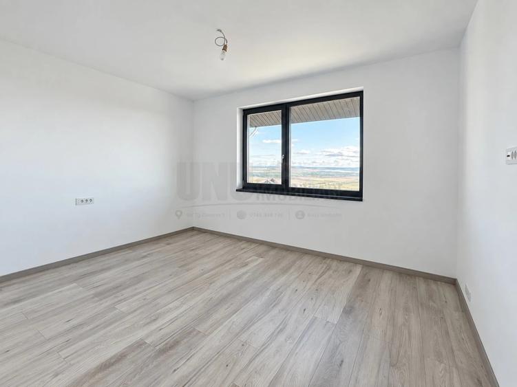 Casă individuală cu 4 camere cu Teren 650 Mp în Tomești