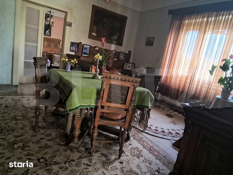 Casă cu 4 camere cu Teren 7729 Mp în Central