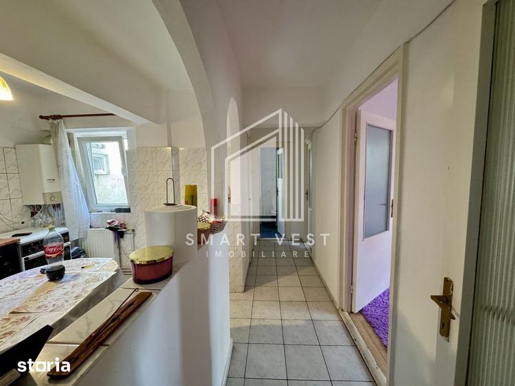 Apartament cu 3 camere decomandat în Micro 16