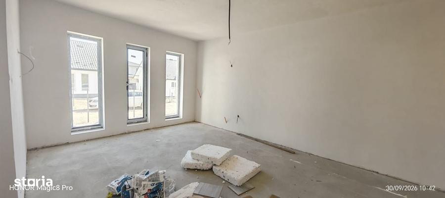 Casă cu 3 camere în Cristești