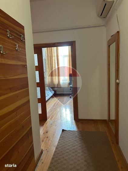 Apartament de inchiriat - 3 camere Bulevardul Stefan cel Mare - 9