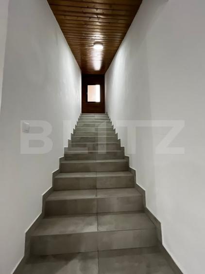 Casă individuală cu 6 camere cu Canalizare în Beclean