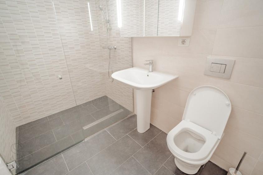 Apartament cu 4 camere decomandat, mobilat în Aviației