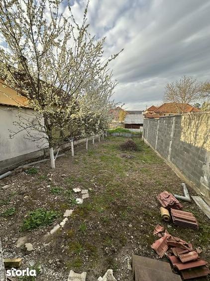 Casă cu 3 camere cu Teren 100 Mp în Central