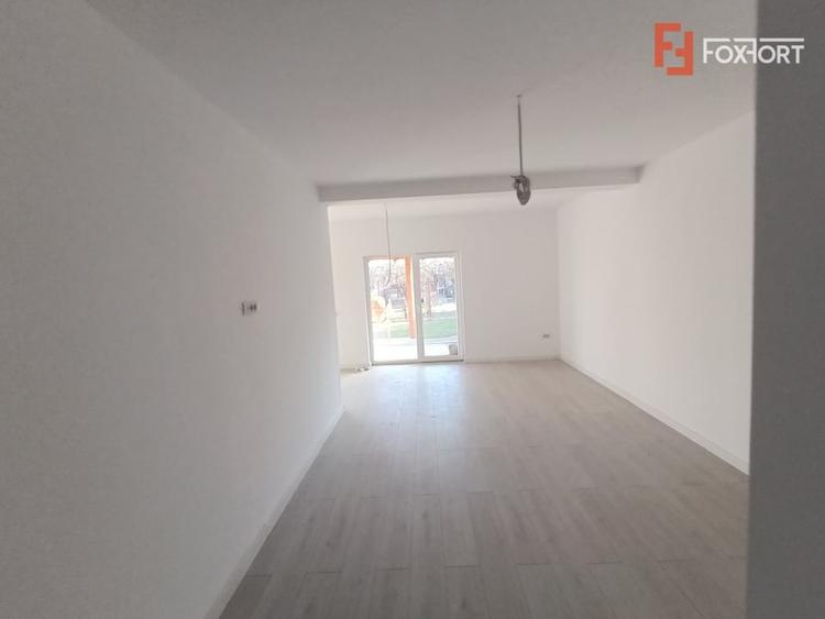 Duplex cu 4 camere cu Canalizare în Chișoda