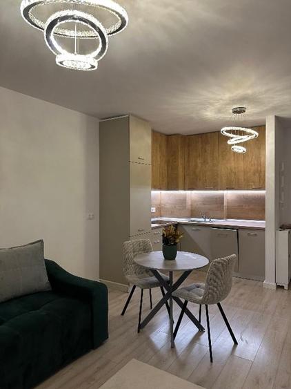 Apartament cu 2 camere semidecomandat în Băneasa