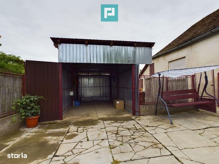 Casă cu 4 camere cu Canalizare în Central