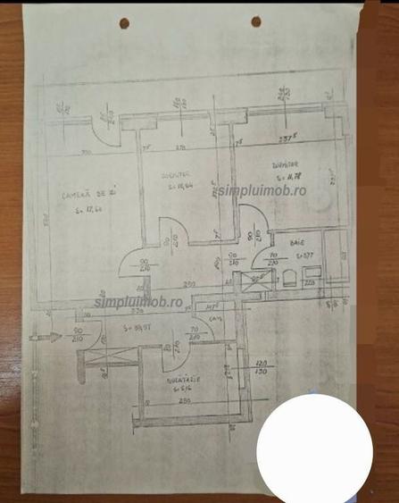 Apartament cu 3 camere decomandat în Central