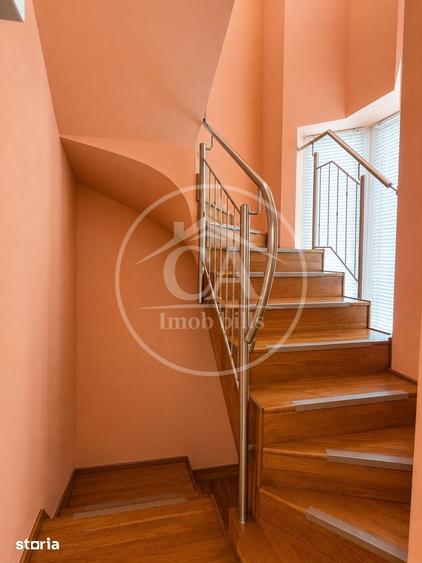 Casă cu 5 camere decomandat cu Teren 298 Mp în Rogerius
