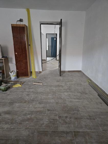 Casă cu 2 camere cu Teren 1600 Mp în Slatina-Nera