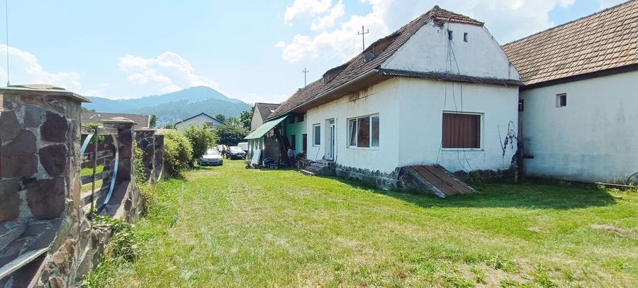 Casă individuală cu 7 camere cu Canalizare în Turcheș