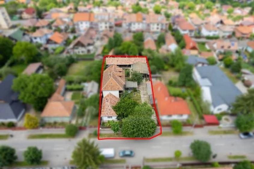 Casă cu 7 camere cu Canalizare în Spitalului
