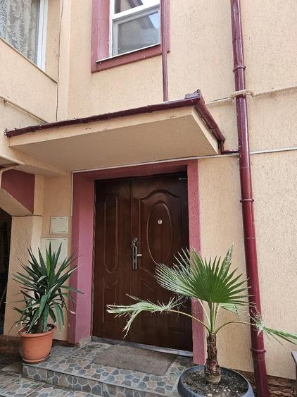 Casă cu 3 camere cu Teren 250 Mp în Girocului