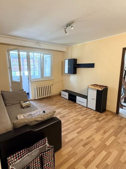 Apartament 2 camere semideomandat,etaj 1 - 5