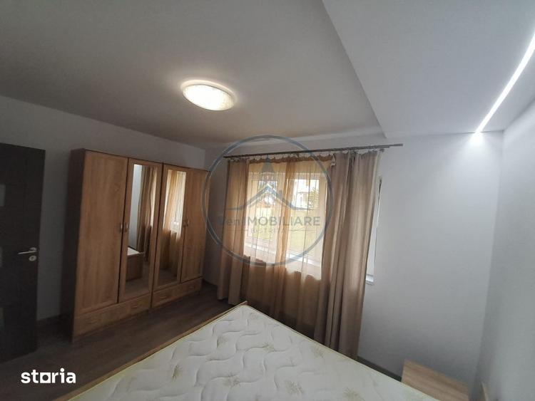 Apartament cu 2 camere semidecomandat, mobilat în Decebal