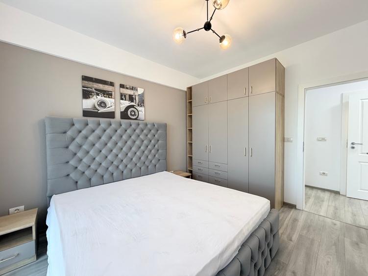 Apartament cu 2 camere decomandat în Girocului