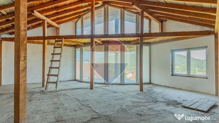 Casă cu 7 camere cu Teren 1322 Mp în Bunloc