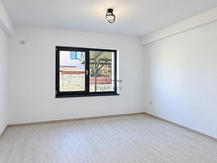 Casă individuală cu 4 camere cu Teren 400 Mp în Domnești