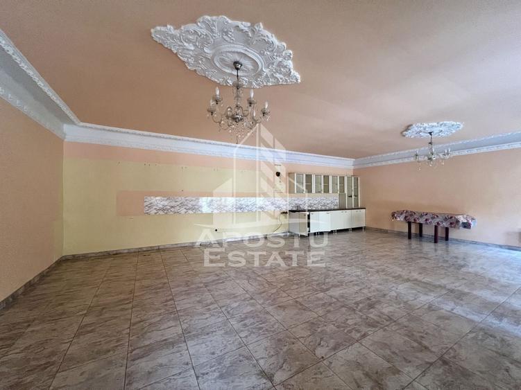 Casă individuală cu 12 camere cu Canalizare în Șagului