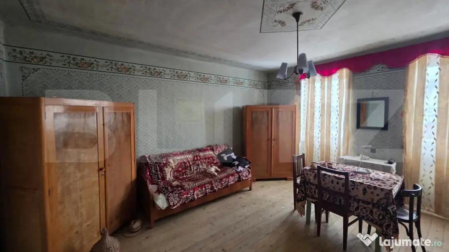 Casă cu 2 camere cu Teren 3200 Mp în Central