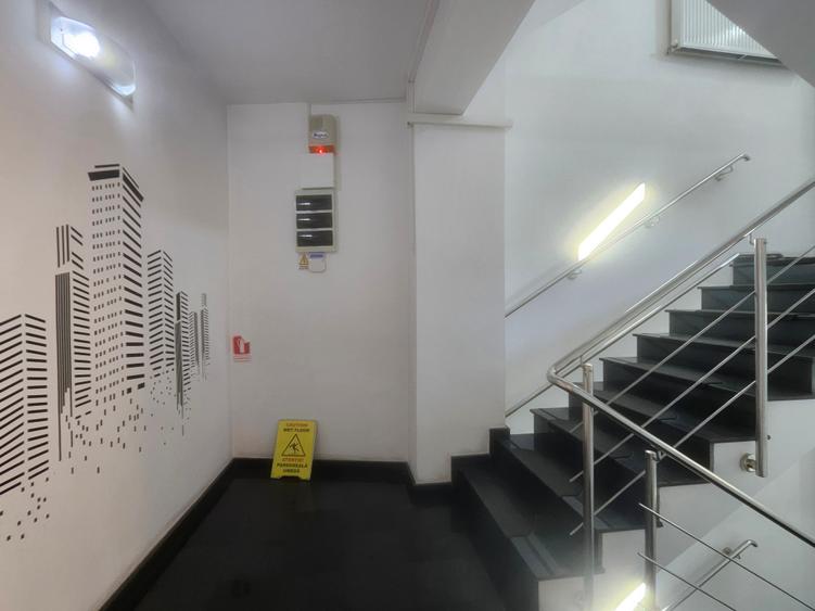 Birou, de 870 mp, în Cotroceni