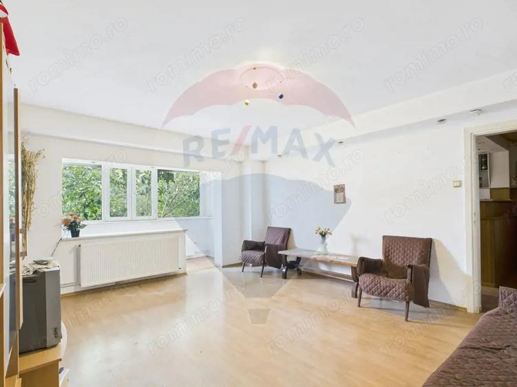 Apartament cu 4 camere decomandat în Ghermănești