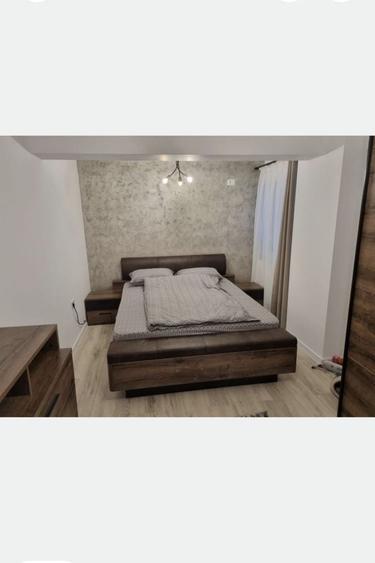 Apartament cu 2 camere decomandat în Titan