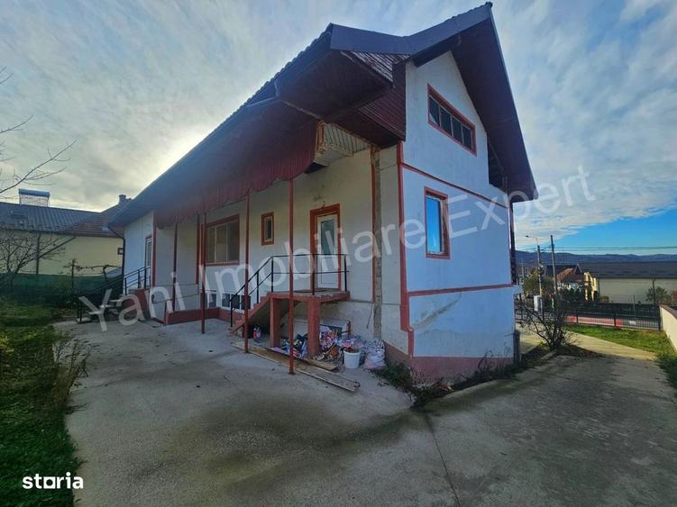 Casă cu 4 camere în Central