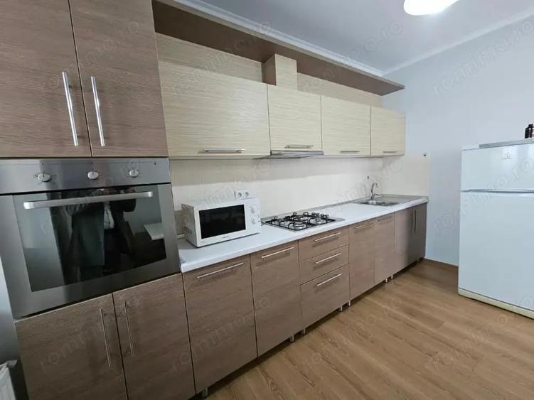 Apartament cu 2 camere decomandat în Triaj