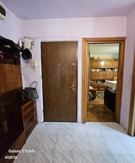 Apartament cu 3 camere în Iosia