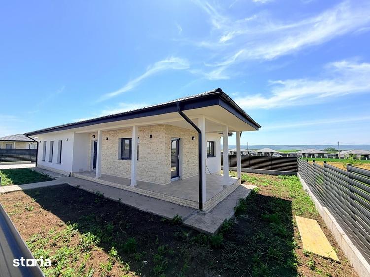 Casă cu 4 camere cu Teren 400 Mp în Miroslava