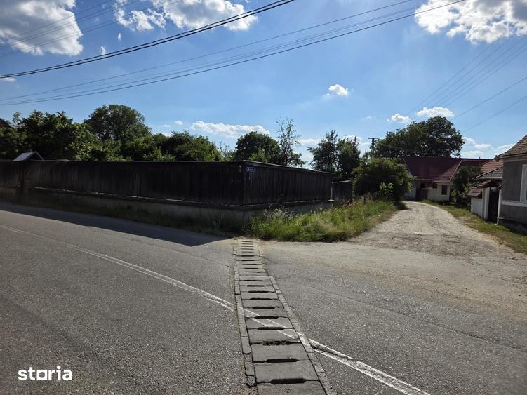 Teren de 1837 mp, în Porumbacu de Jos