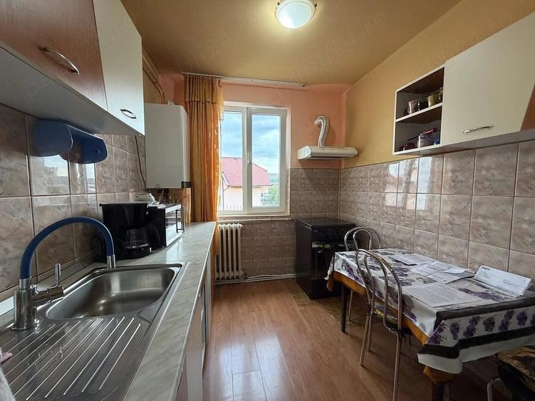Apartament cu 2 camere semidecomandat în Micro 4