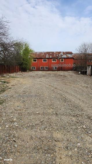 Spațiu comercial, în Uverturii